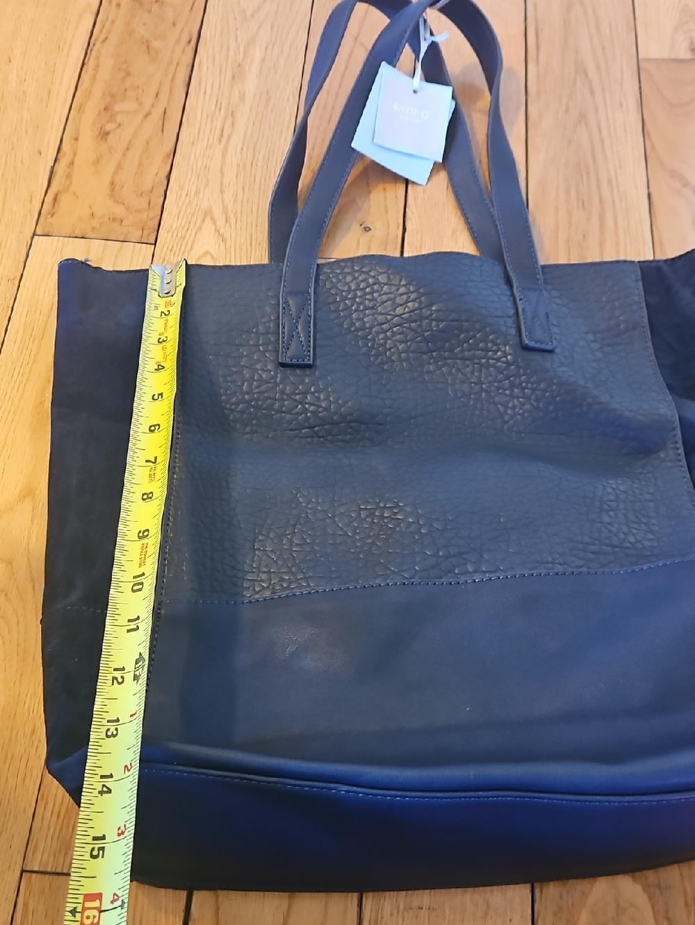 Women's Black Leather Tote Bag - Picture 2 of 6